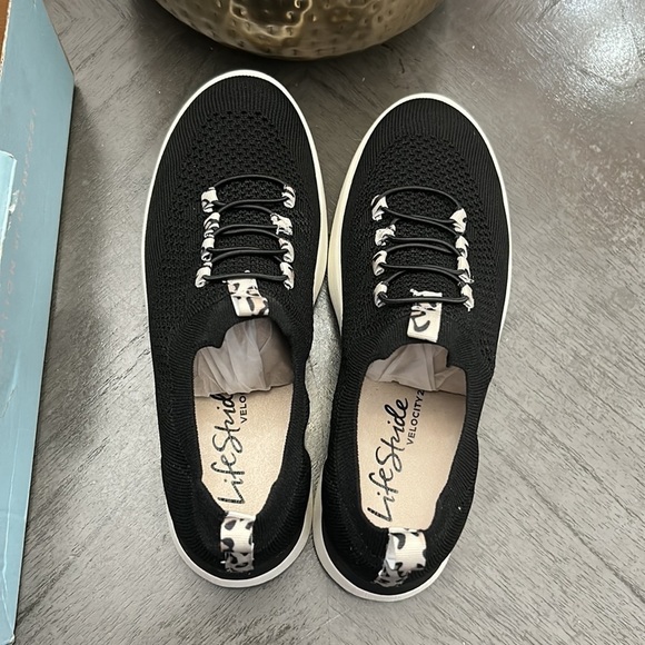 LIFESTRIDE Accelerate Slip-on Sneakers (Wide) - Picture 8 of 12